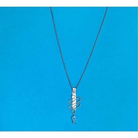 BO# 925 Silver Matching Chain Pendant & Earrings - Picture 2 of 12